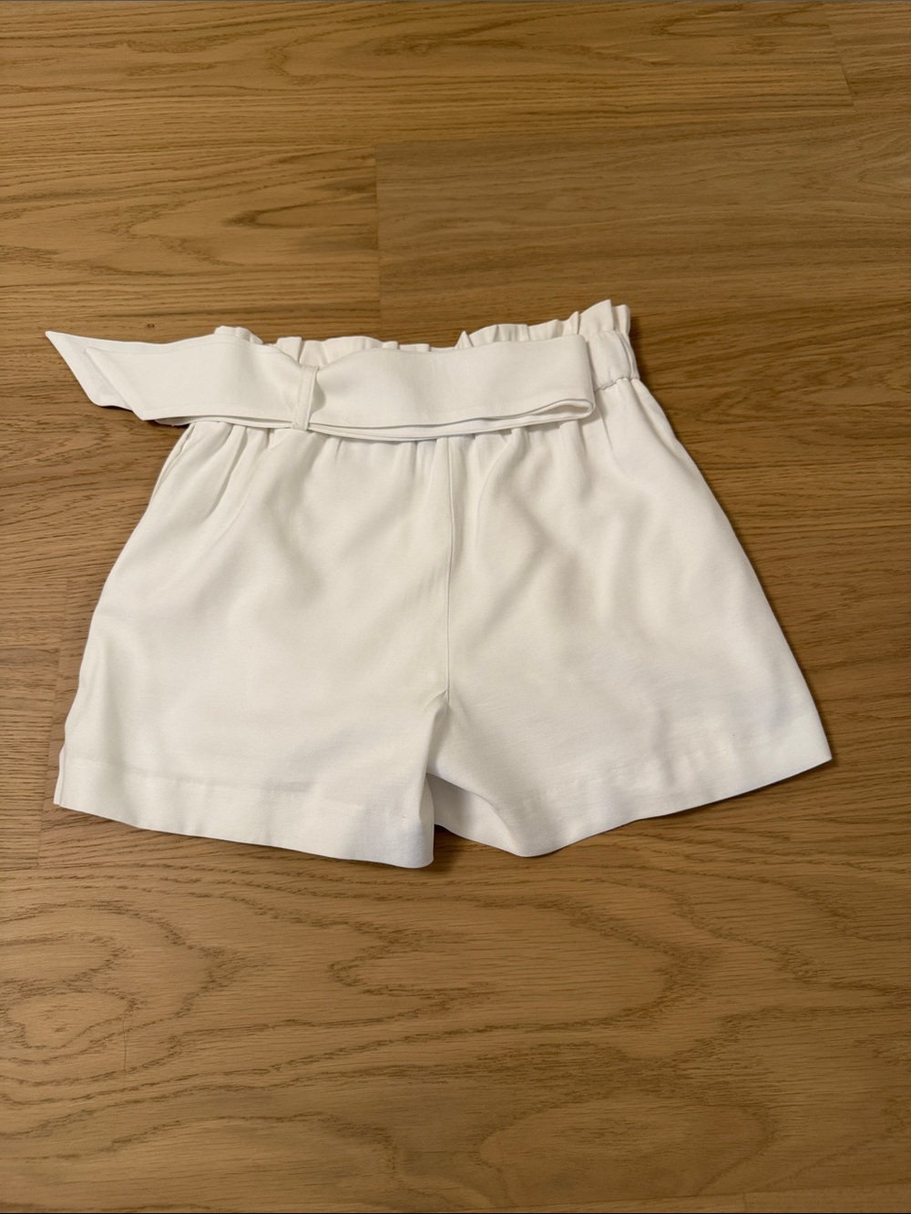 Dynamite White High-Waist Pleated Shorts with Side Buttons - Picture 6 of 6